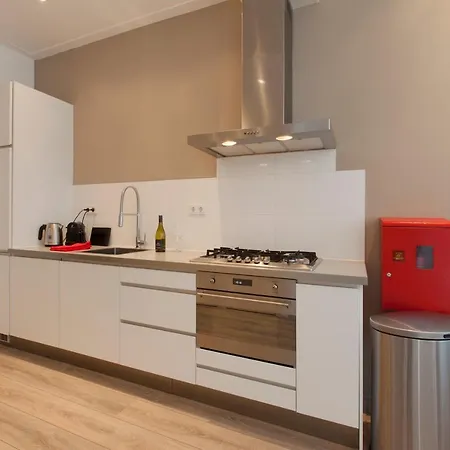 City Center Apartment *