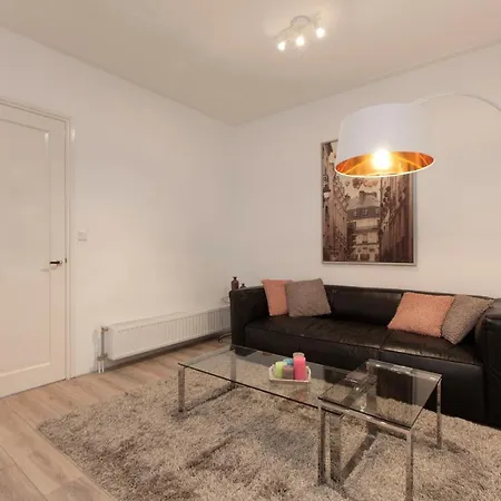 City Center Apartment *
