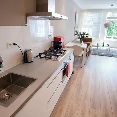 City Center Apartment *